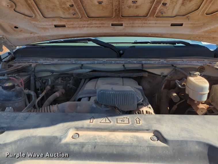 image for item MY9359 2013 GMC Sierra 2500HD  Crew Cab pickup truck