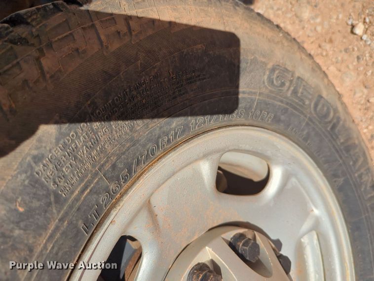 image for item MY9359 2013 GMC Sierra 2500HD  Crew Cab pickup truck