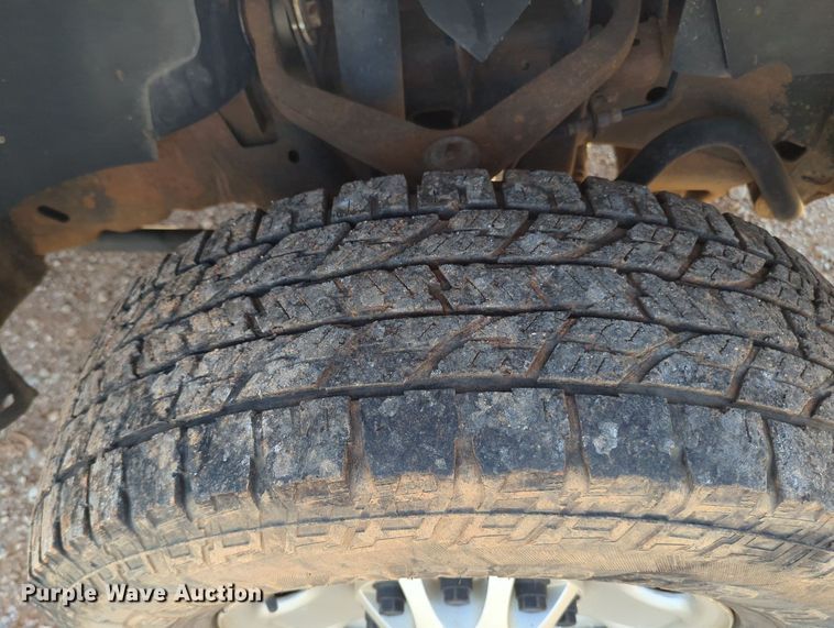 image for item MY9359 2013 GMC Sierra 2500HD  Crew Cab pickup truck