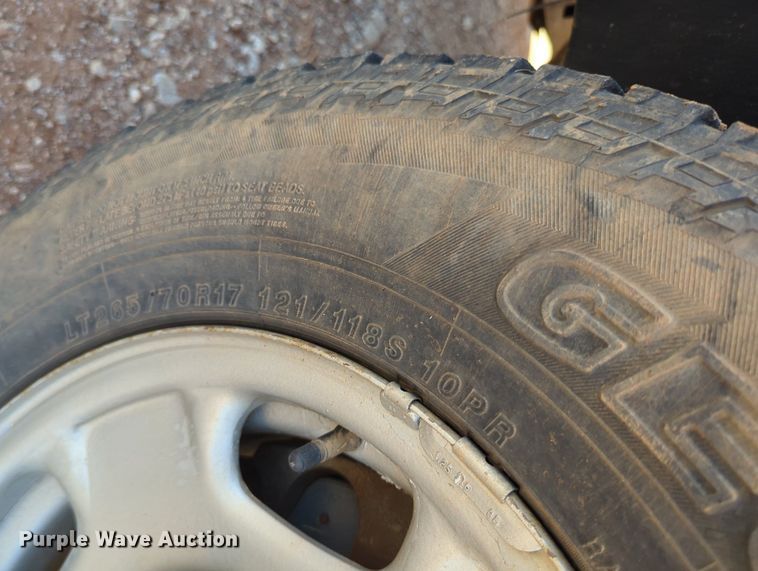 image for item MY9359 2013 GMC Sierra 2500HD  Crew Cab pickup truck