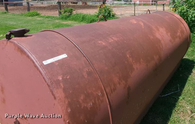 image for item MY9367 Fuel tank