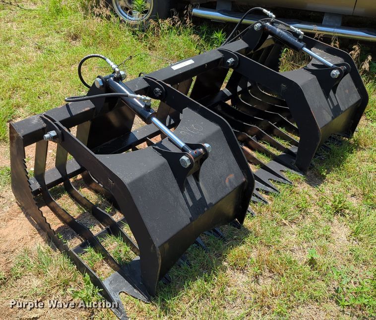 image for item MY9369 Skid steer grapple bucket