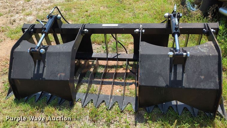 image for item MY9369 Skid steer grapple bucket