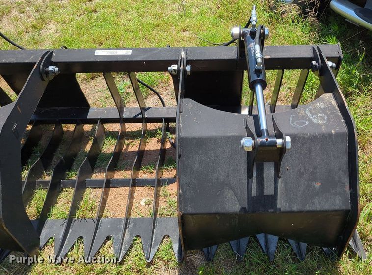 image for item MY9369 Skid steer grapple bucket