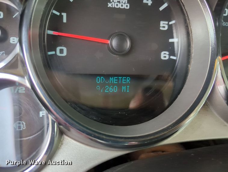 image for item MY9372 2011 Chevrolet 3500HD  utility bed pickup truck