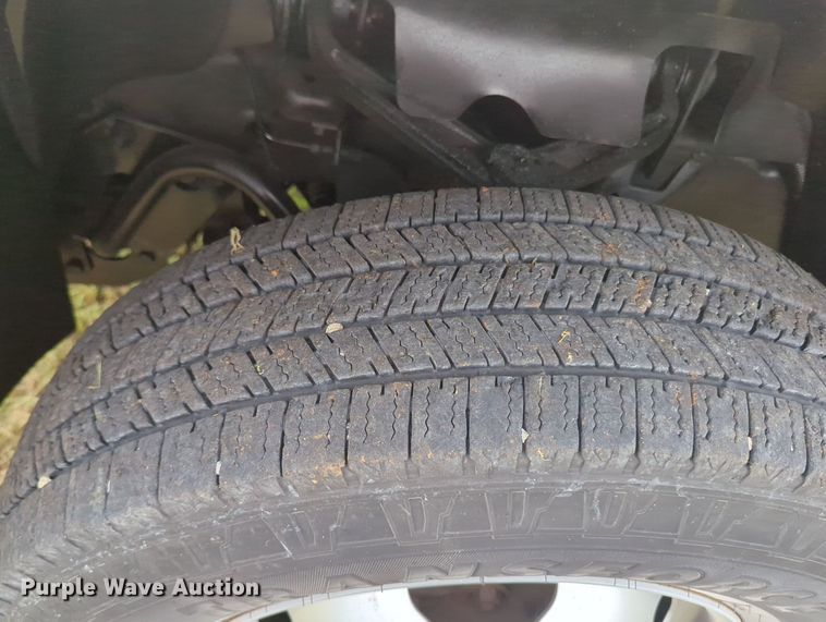 image for item MY9372 2011 Chevrolet 3500HD  utility bed pickup truck