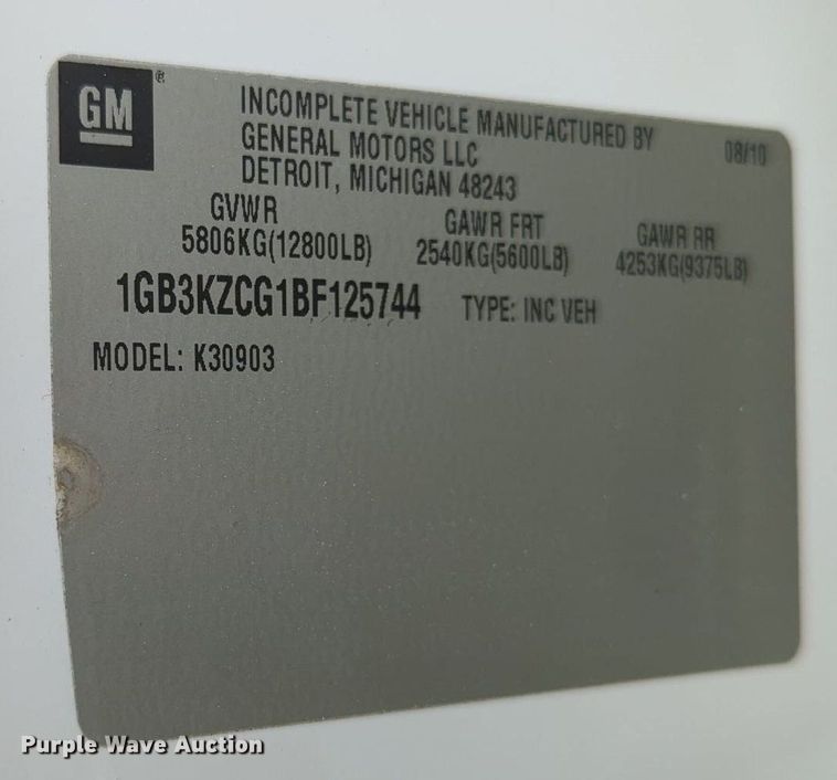 image for item MY9372 2011 Chevrolet 3500HD  utility bed pickup truck