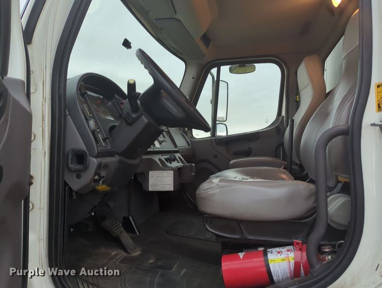 image for item MY9374 2014 Freightliner M2  box truck