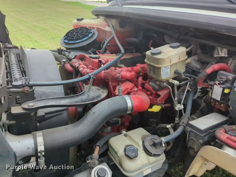 image for item MY9374 2014 Freightliner M2  box truck