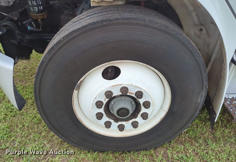 image for item MY9374 2014 Freightliner M2  box truck