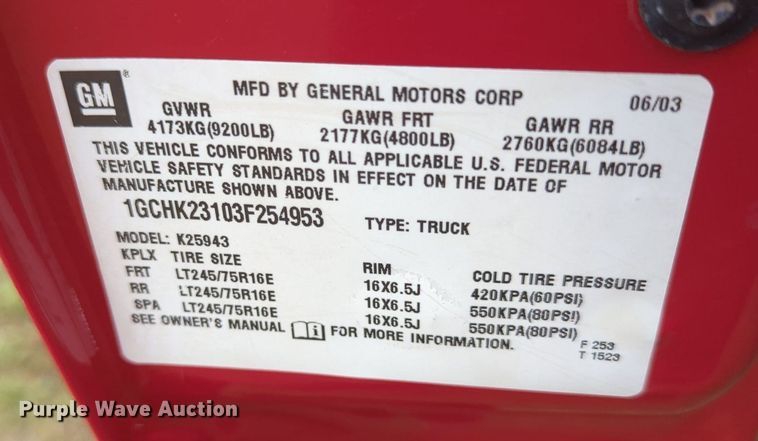 image for item MY9375 2003 Chevrolet Silverado 2500HD  Crew Cab pickup truck