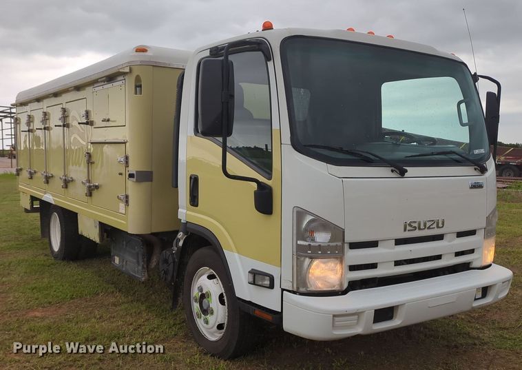 image for item MY9377 2015 Isuzu NPR  refrigerated delivery truck