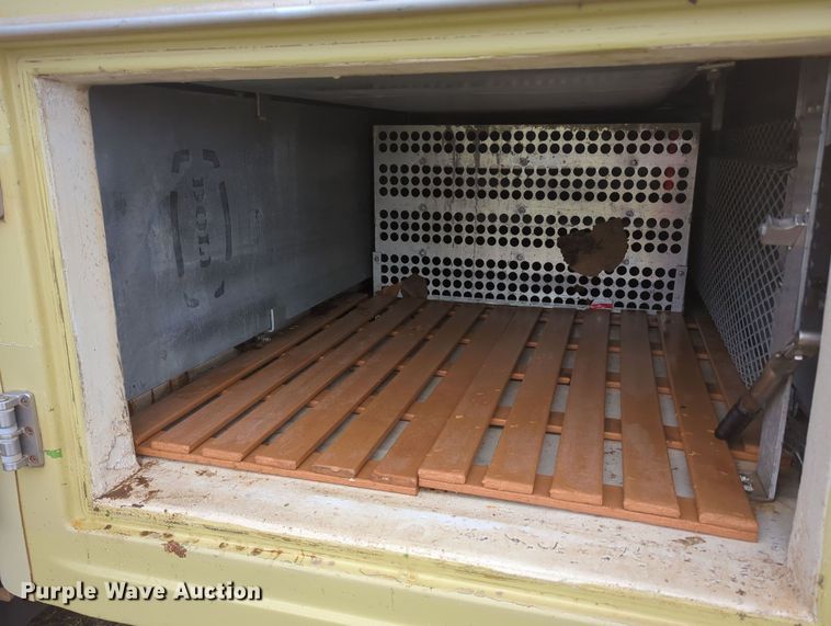 image for item MY9377 2015 Isuzu NPR  refrigerated delivery truck