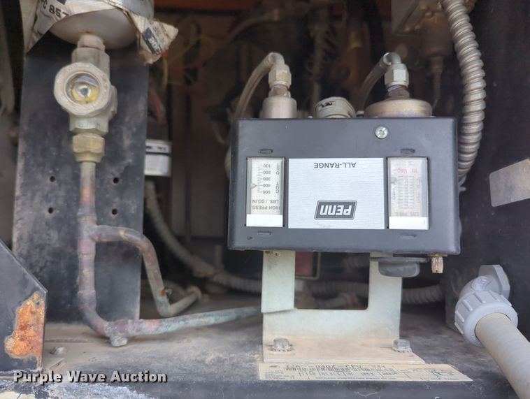 image for item MY9377 2015 Isuzu NPR  refrigerated delivery truck