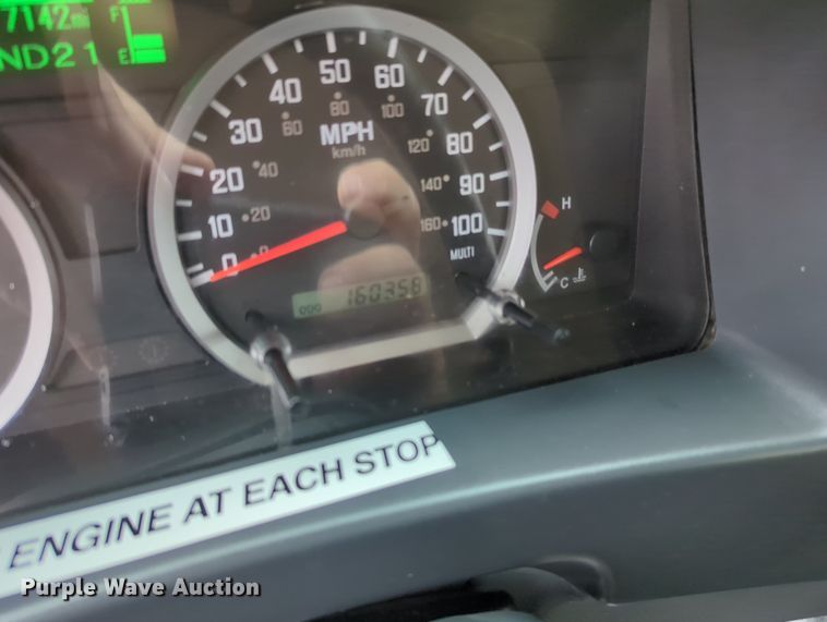 image for item MY9377 2015 Isuzu NPR  refrigerated delivery truck