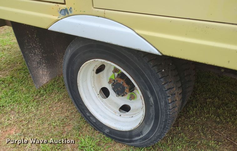 image for item MY9377 2015 Isuzu NPR  refrigerated delivery truck