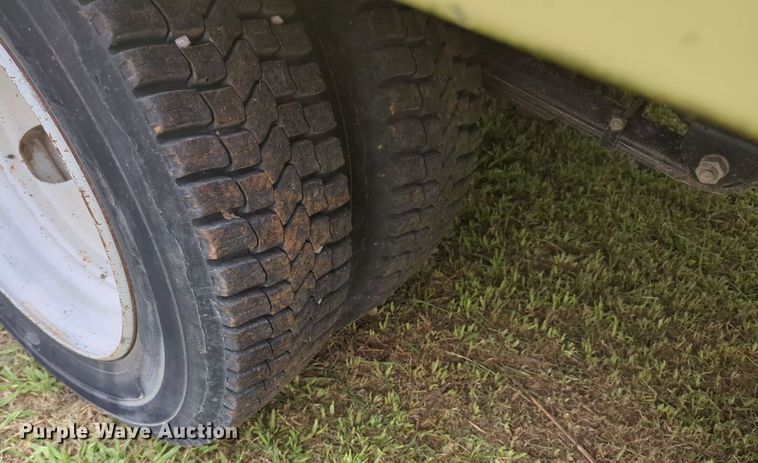 image for item MY9377 2015 Isuzu NPR  refrigerated delivery truck