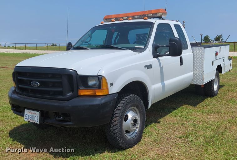 image for item MY9379 1999 Ford  F350 Super Duty  brush fire truck