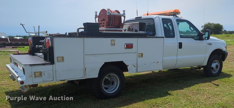 image for item MY9379 1999 Ford  F350 Super Duty  brush fire truck