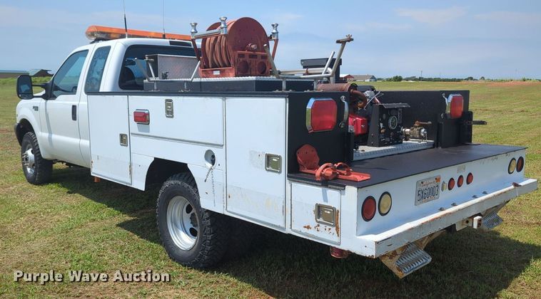 image for item MY9379 1999 Ford  F350 Super Duty  brush fire truck