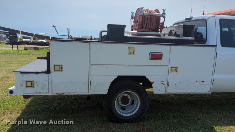 image for item MY9379 1999 Ford  F350 Super Duty  brush fire truck