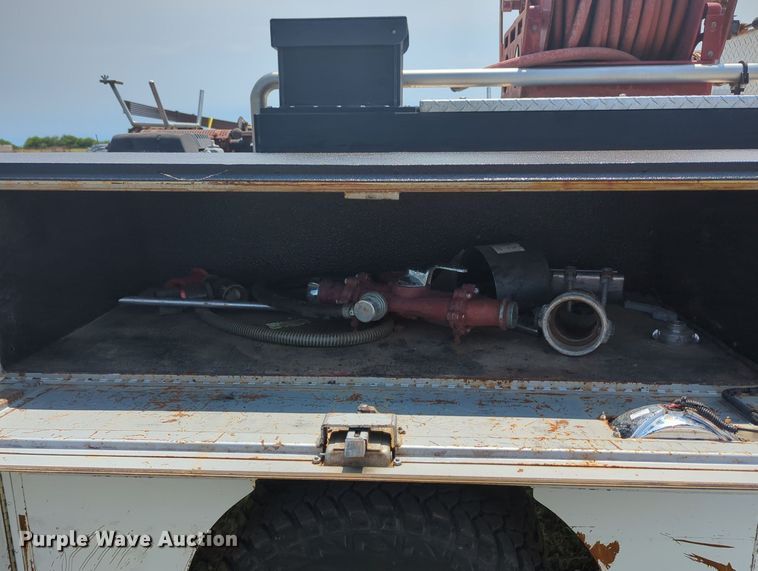 image for item MY9379 1999 Ford  F350 Super Duty  brush fire truck