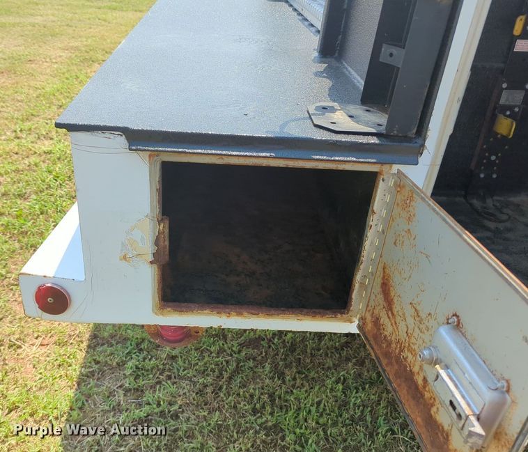 image for item MY9379 1999 Ford  F350 Super Duty  brush fire truck