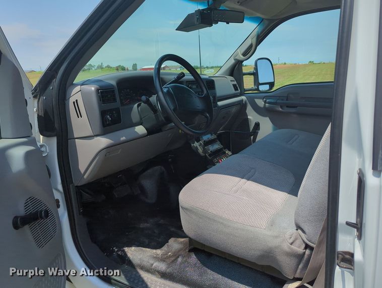 image for item MY9379 1999 Ford  F350 Super Duty  brush fire truck