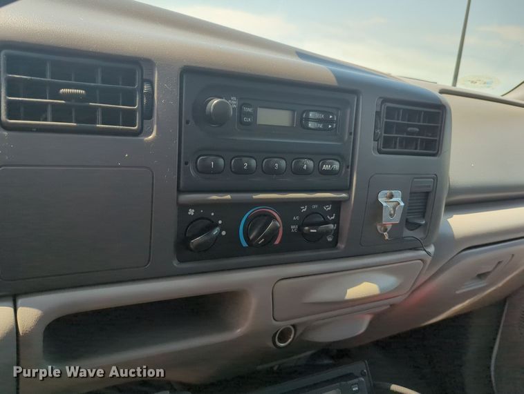 image for item MY9379 1999 Ford  F350 Super Duty  brush fire truck