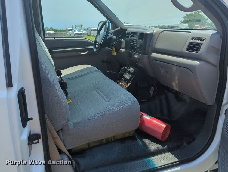 image for item MY9379 1999 Ford  F350 Super Duty  brush fire truck