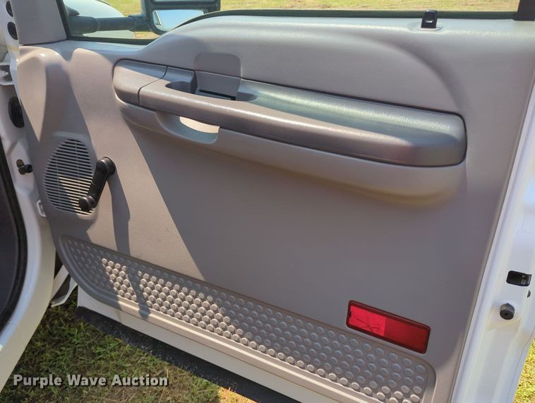 image for item MY9379 1999 Ford  F350 Super Duty  brush fire truck