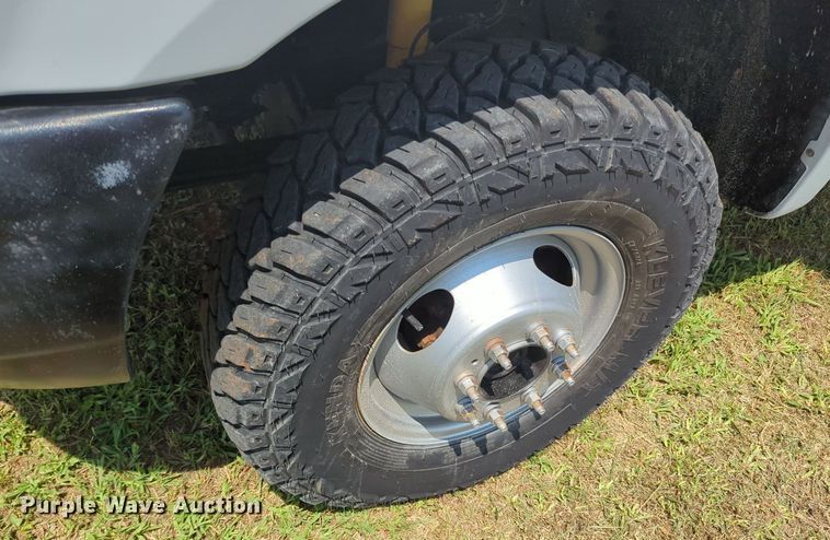 image for item MY9379 1999 Ford  F350 Super Duty  brush fire truck