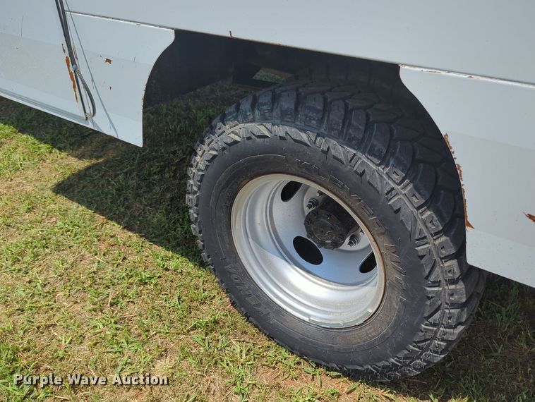 image for item MY9379 1999 Ford  F350 Super Duty  brush fire truck