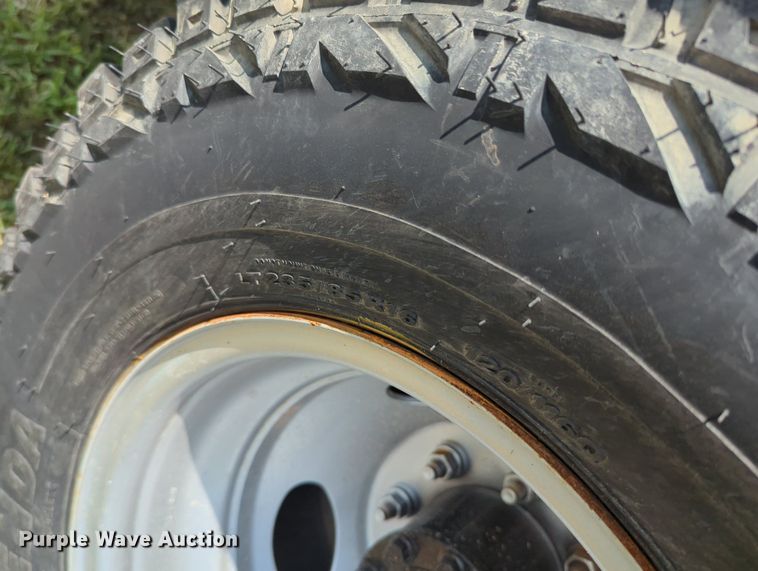 image for item MY9379 1999 Ford  F350 Super Duty  brush fire truck