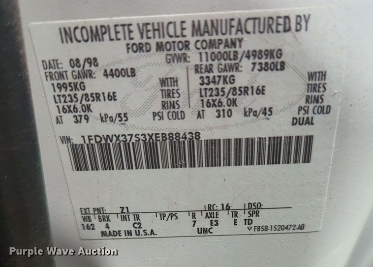 image for item MY9379 1999 Ford  F350 Super Duty  brush fire truck