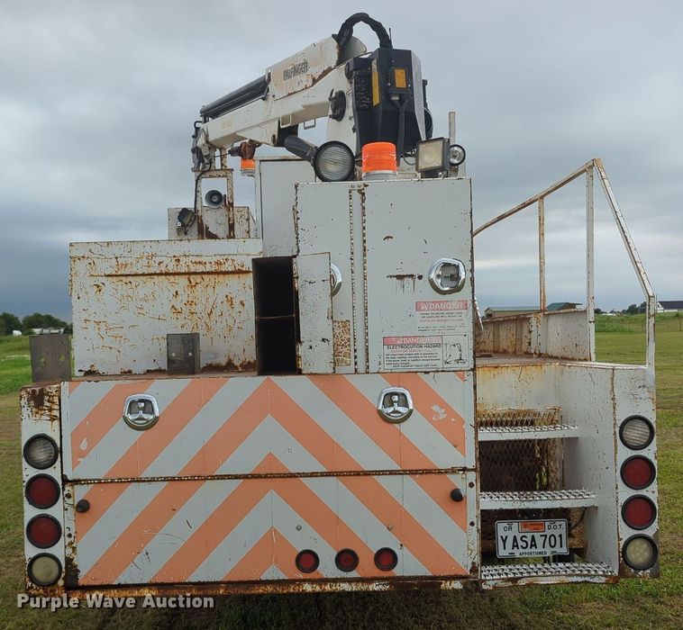 image for item MY9380 2006 Freightliner M2  utility / service truck