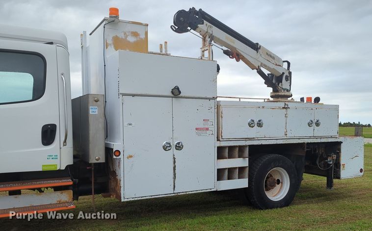 image for item MY9380 2006 Freightliner M2  utility / service truck