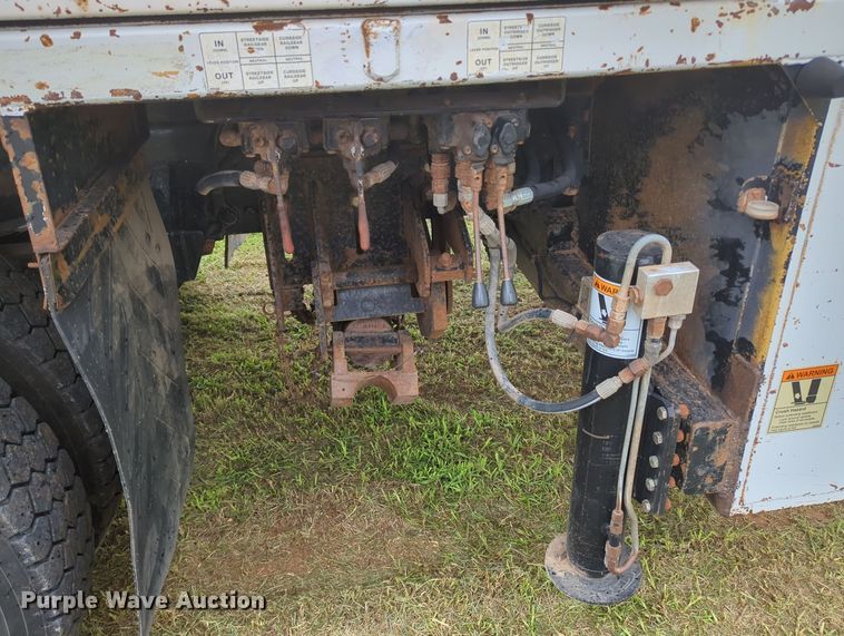 image for item MY9380 2006 Freightliner M2  utility / service truck