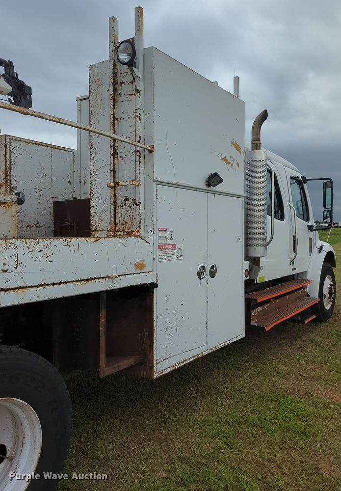 image for item MY9380 2006 Freightliner M2  utility / service truck