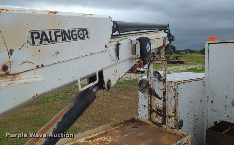 image for item MY9380 2006 Freightliner M2  utility / service truck