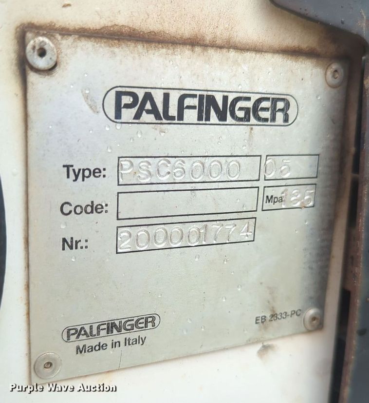 image for item MY9380 2006 Freightliner M2  utility / service truck