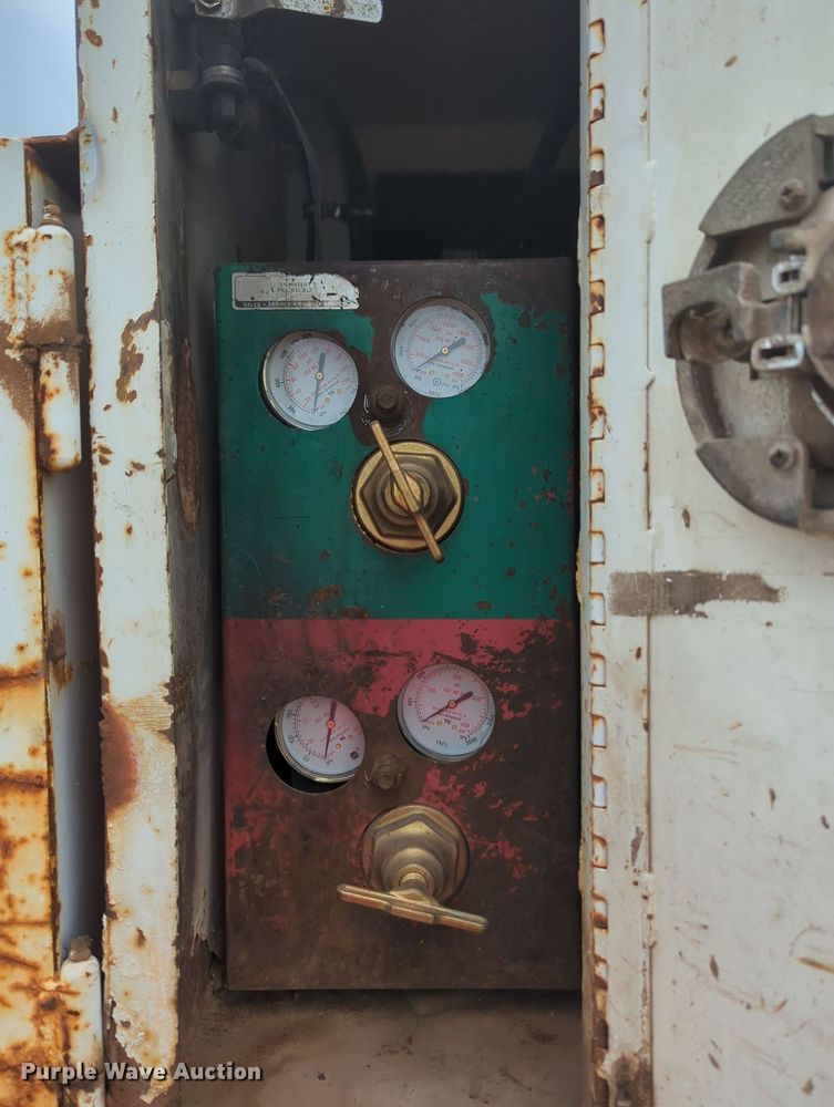 image for item MY9380 2006 Freightliner M2  utility / service truck