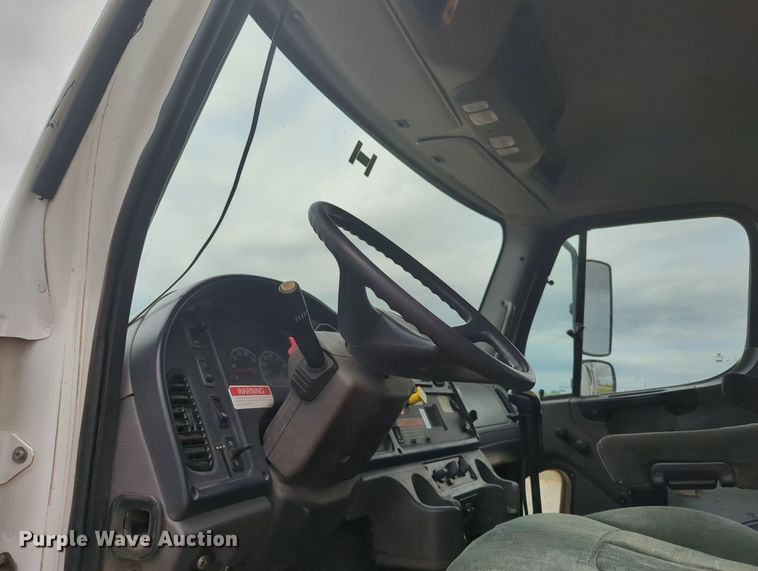 image for item MY9380 2006 Freightliner M2  utility / service truck