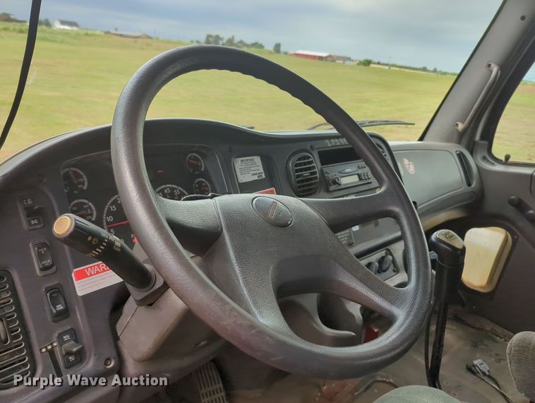 image for item MY9380 2006 Freightliner M2  utility / service truck