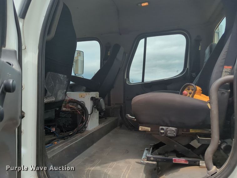 image for item MY9380 2006 Freightliner M2  utility / service truck