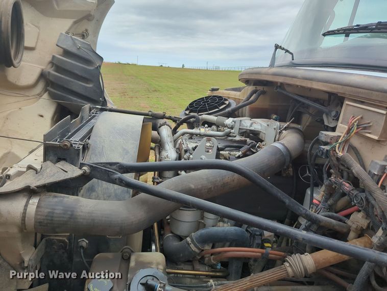 image for item MY9380 2006 Freightliner M2  utility / service truck