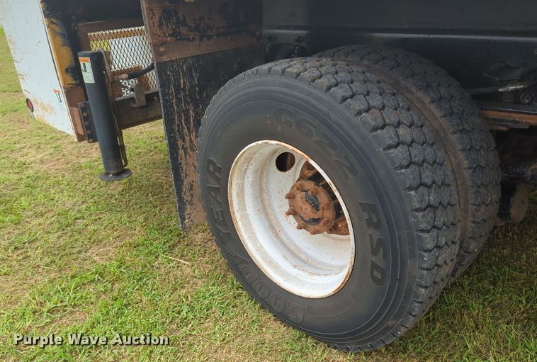 image for item MY9380 2006 Freightliner M2  utility / service truck