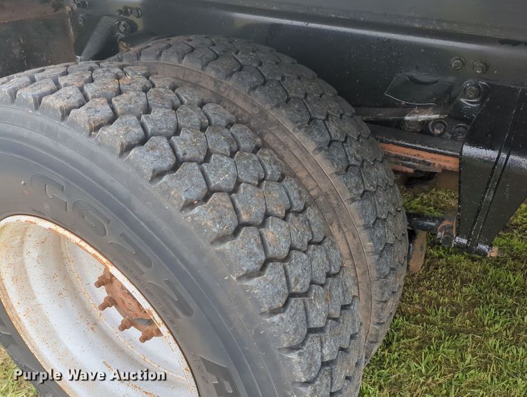 image for item MY9380 2006 Freightliner M2  utility / service truck