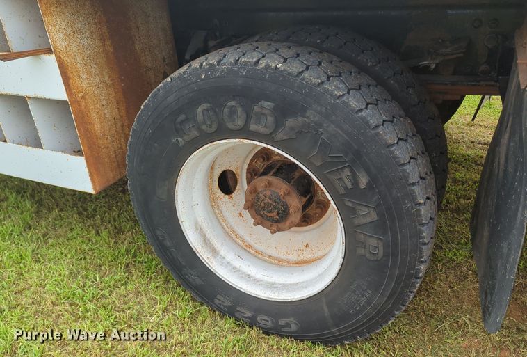 image for item MY9380 2006 Freightliner M2  utility / service truck