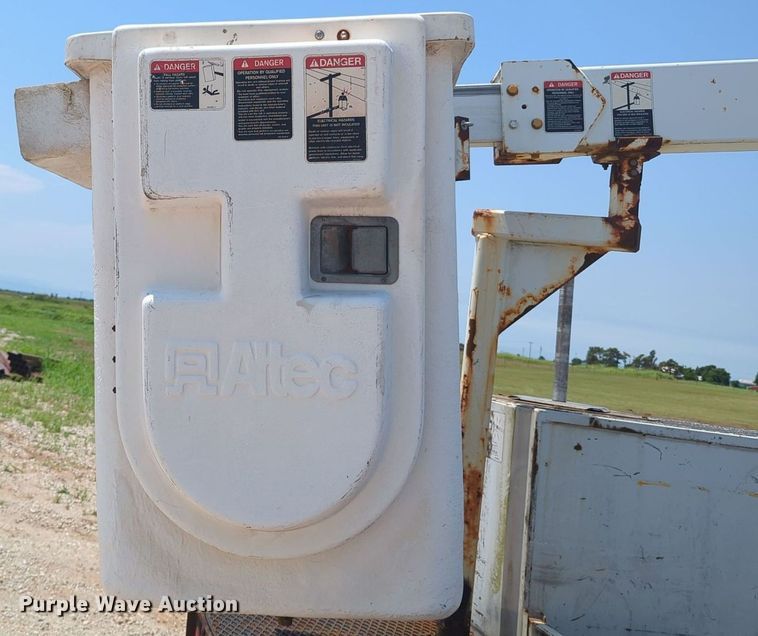 image for item MY9383 2007 Ford F350 Super Duty  bucket truck